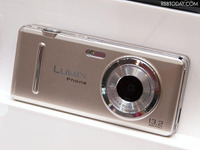 【CEATEC 10】パナソニック初のカメラブランド携帯「LUMIX Phone」公開 画像