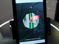 【CEATEC 10】車載クレードルに各種センサーを内蔵 画像