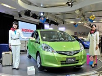 日産 マーチ、隠し球の日本導入は?…燃費30.0km/リットル競争 画像