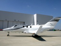 ホンダジェット、市販仕様のインテリア初公開 画像