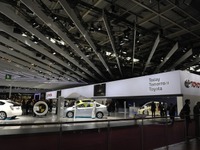 【パリモーターショー10】トヨタ スタンド詳細写真…この丸いのは何だ？ 画像