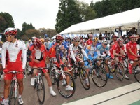 【ジャパンカップ 2010】Garmin-Transitionsが都内の自転車店で優勝報告 画像