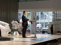 【日産 フーガHV 発表】志賀COO「高い技術力を印象づけられる」 画像