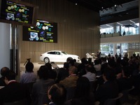 【株価】総じてさえない…フーガHV 発表の日産も下げる 画像