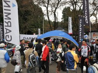 【ジャパンカップ 2010】GARMINブースにファンが集結、優勝を祝福 画像