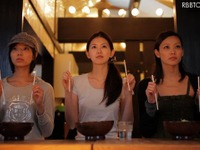 旅先で美女たちが…“女子会”40パターン以上を公開 画像