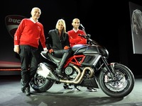 【ミラノモーターサイクルショー10】ドゥカティが“悪魔”を発表 画像