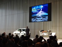 【日産 フーガHV 発表】達成、横浜-鹿児島を無給油 画像