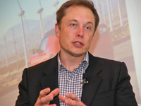 米テスラ・マスクCEO「自動車は完全に電気に移行する」 画像