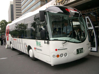 丸の内で無料巡回バスが登場、しかもガスタービンEVバス! 画像