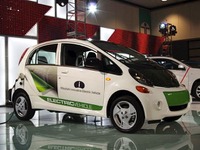 【ロサンゼルスモーターショー10】三菱 i-MiEV、米国価格は補助金なしで250万円 画像
