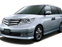 ホンダ エリシオン、通信料無料のインターナビを設定 画像