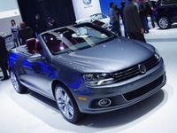 【ロサンゼルスモーターショー10】VW イオス 詳細画像…統一デザインに 画像