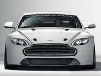 アストンマーチン ヴァンテージGT4、戦闘力アップに自信 画像