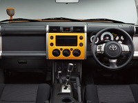 トヨタ FJクルーザー 日本投入…自分仕様に仕立てるのが楽しい 画像