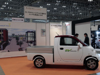 【ATTT10】カーライフの変革を提示したEV/PHV関連展示 画像