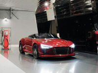 アウディ、未来の充電ステーション「e-den」を公開 画像