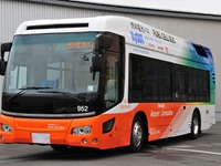 トヨタと日野の燃料電池ハイブリッドバス、羽田空港と都心を結ぶ 画像