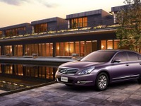 日産、三菱に上級セダンをOEM供給 画像