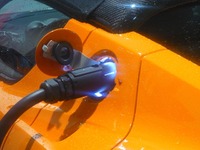 【テスラ ロードスター 日本発売】新しい感覚のスポーツカー 画像