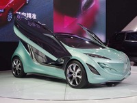 【広州モーターショー10】マツダ SKYACTIV、15年までに中国販売の80％に採用へ 画像