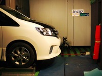 【JNCAP】歩行者脚部保護性能試験のトライアルを実施 画像