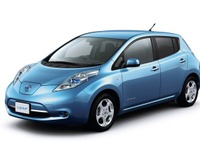 【新聞ウォッチ】日産 リーフ 工場初公開、1台ずつ購入予約者の名前 画像