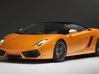 【カタールモーターショー11】ランボルギーニ ガヤルド に特別なツートン 画像