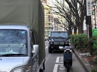 バイクPチケットで駐車場整備を訴える 画像