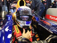 王者ベッテル、テストの滑り出しに満足 画像