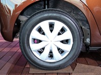 【トヨタ ヴィッツ 新型発表】横浜ゴムの低燃費タイヤを標準装着 画像
