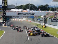 【ご招待】可夢偉が“子どものため”に走る！---F1日本GP 画像