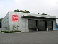 トラックの省燃費講習が人気…日野のテクニカルセンター 画像