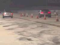 こちらは MINIジェットマン ?!…GT-R と加速競争［動画］ 画像