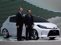 【株価】米株高、円相場軟化で続伸 画像