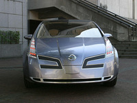 【東京ショー2003出品車】硯と墨でデザインした日産『セレニティ』 画像