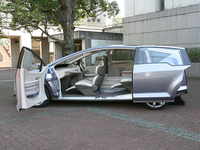 【東京ショー2003出品車】河の流れのよぉ〜にぃ〜日産『セレニティ』 画像