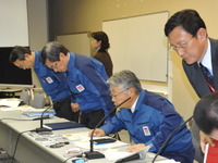 【東日本大地震】計画停電で、信号も電車も止まる 画像