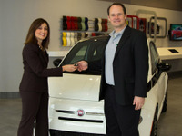 フィアット、米国に27年ぶりの再上陸…500 の納車開始 画像