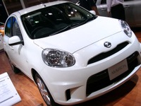 【バンコクモーターショー11】顔が違う日産 マーチ を発見 画像