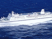 【東日本大震災】自動車運搬船とフェリーが初入港 画像