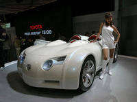 【東京ショー2003速報】ハイブリッドのオープンスポーツ『CS&S』 画像