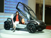 【東京ショー2003速報】スズキ、2人乗りの『Sライド』 画像