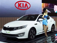 【ソウルモーターショー11】キア オプティマ、韓国モデルにもハイブリッド登場 画像