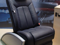 【東京ショー2003速報】クルマも高けりゃ、シートも高い!? 画像