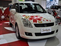 【バンコクモーターショー11】スズキ スイフトSakura 詳細画像…バンコクも満開 画像