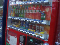 日本コカコーラ、自販機を輪番で停止 画像