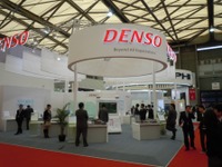 【上海モーターショー11】デンソー、アイドルストップ用スターターを初展示 画像