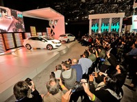 【ニューヨークモーターショー11】キアのコンパクト、リオ 新型…今度はセダン 画像