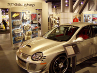 【SEMA】クライスラー・スピードショップ---ディーラーがチューナーに 画像